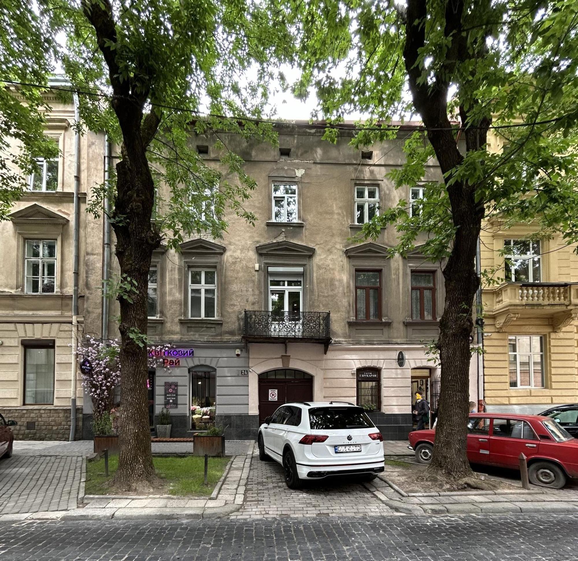 Modern Apartment In The City Center Lviv Ngoại thất bức ảnh